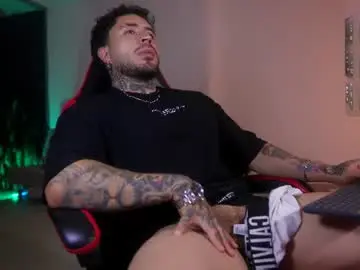 Chaturbate Live Sex of leosalvatore_