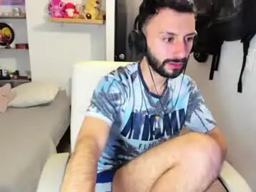 Chaturbate Nude Webcam of santi_mateo