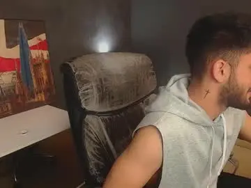 Chaturbate Free Live Porn of troywade