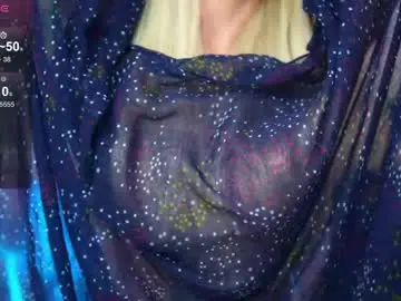 Chaturbate Watch Live Sex Cams of juliahyde