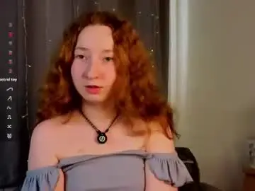 Chaturbate Live Sex Cam of lydaerne