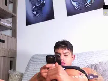 Chaturbate Live Sex of oskar_ford21