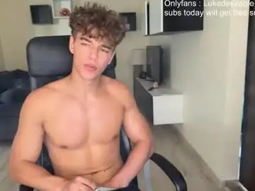 Chaturbate Live Porn of lukedesirable