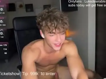 Chaturbate Free Porn Cam of lukedesirable