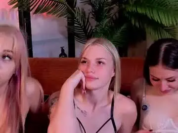 Chaturbate Adult Video Chat of mikaelafranch