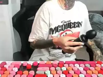 Chaturbate Watch Live Sex Cams of _feralberry__