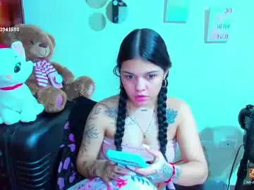 Chaturbate Live Porn of emma_boo_