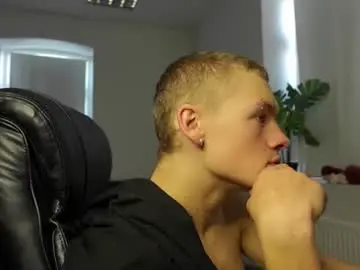 Chaturbate Free Porn Cam of chris_holt