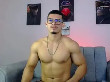 Chaturbate Nude Webcam of ethan_rodgers01