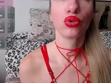 Chaturbate Free Live Porn of squirtyeleanor