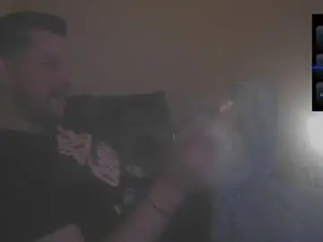Chaturbate Live Sex Cam of bigcawwwk