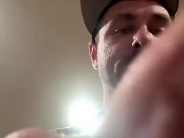 Chaturbate Sex Cam of daddydic120402