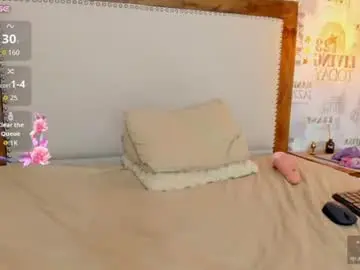 Chaturbate Best live sex cam show of lenis_klum