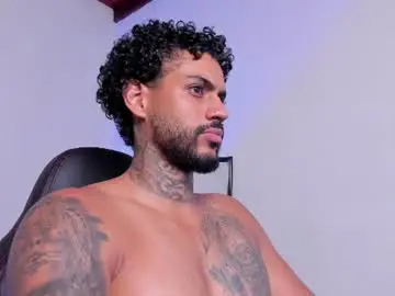 Chaturbate Adult Webcam of luigi1_