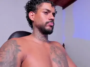 Chaturbate Nude Webcam of luigi1_
