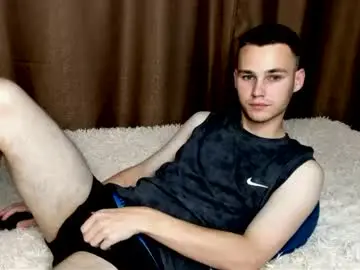 Chaturbate Live Sex Cam of robert10211