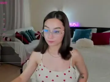 Chaturbate Live Sex Cam of andreajohnsons