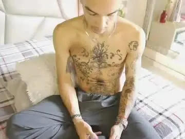 Chaturbate Best live sex cam show of be_curiouss_