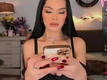 Chaturbate Watch Live Sex Cams of divinequeen