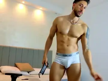 Chaturbate Live Porn of evans_opry1