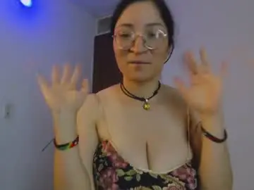Chaturbate Free Porn Cam of latinsweetx19
