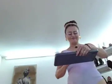 Chaturbate Best live sex cam show of maghenta