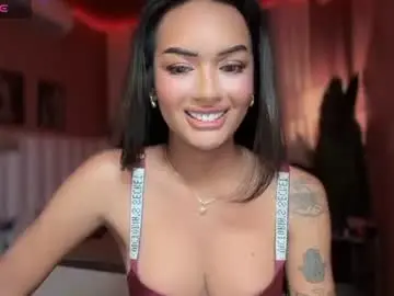 Chaturbate Watch Live Sex Cams of yummyrenalyn