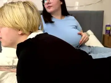 Chaturbate Watch Live Sex Cams of hot_vampire333