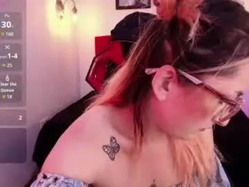 Chaturbate Live Sex Cam of roxysweet_x