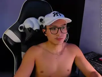 Chaturbate Sex Cam of bratb0y