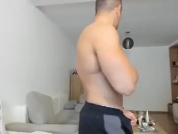 Chaturbate Live Sex Cam of roberto4ever