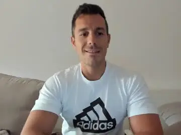 Chaturbate Live Sex of roberto4ever