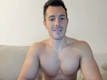 Chaturbate Live Sex Cam of roberto4ever
