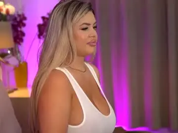 Chaturbate Best live sex cam show of sophieboobsx