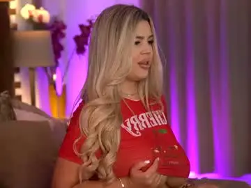 Chaturbate Sex Chat of sophieboobsx