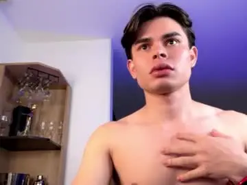 Chaturbate Live Sex Cam of alejoo_twink