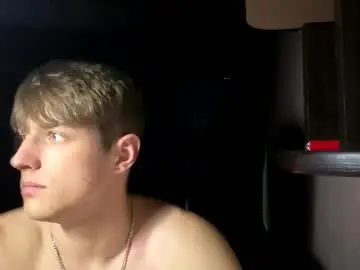 Chaturbate Adult Video Chat of ilyahrr