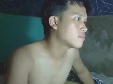 Chaturbate Live Sex of exotichugecock