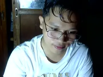 Chaturbate Sex Cam of exotichugecock