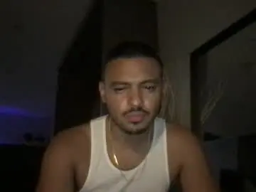 Chaturbate Sex Cam of whatarewedoing90