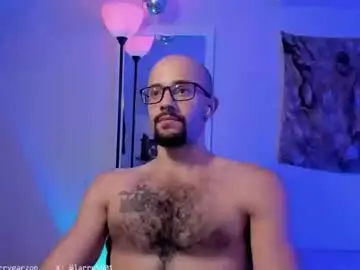 Chaturbate Live Sex Cam of larry_stewart