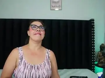 Chaturbate Watch Live Sex Cams of hornylatimommy