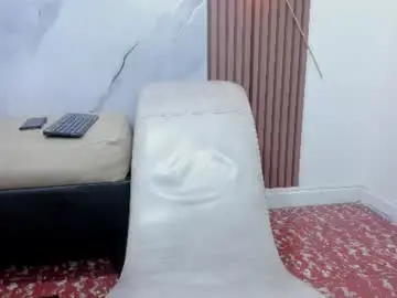 Chaturbate Free Live Porn of mckinley_os