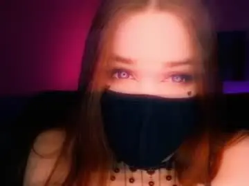 Chaturbate Live Sex Cam of _yourwetdreams_