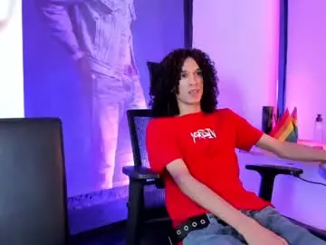 Chaturbate Live Sex Cam of anddy_hugecock