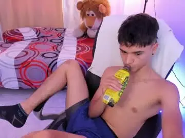 Chaturbate Watch Live Sex Cams of aron_boyy