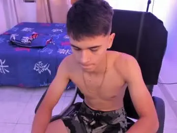Chaturbate Free Porn Cam of aron_boyy