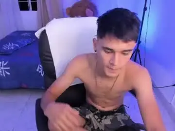 Chaturbate Live Sex of aron_boyy