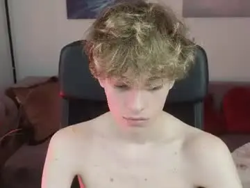 Chaturbate Live Sex Cam of curly_twinkboy
