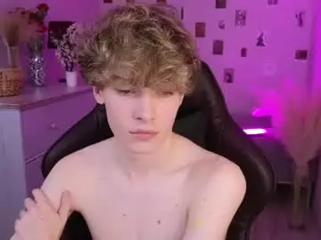 Chaturbate Sex Chat of curly_twinkboy